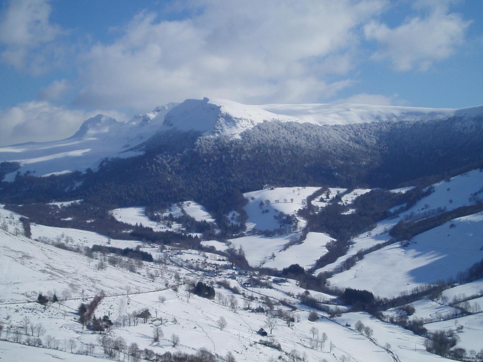 Penzion Domaine De La Chaux De Revel Saint-Martin-Valmeroux Exteriér fotografie